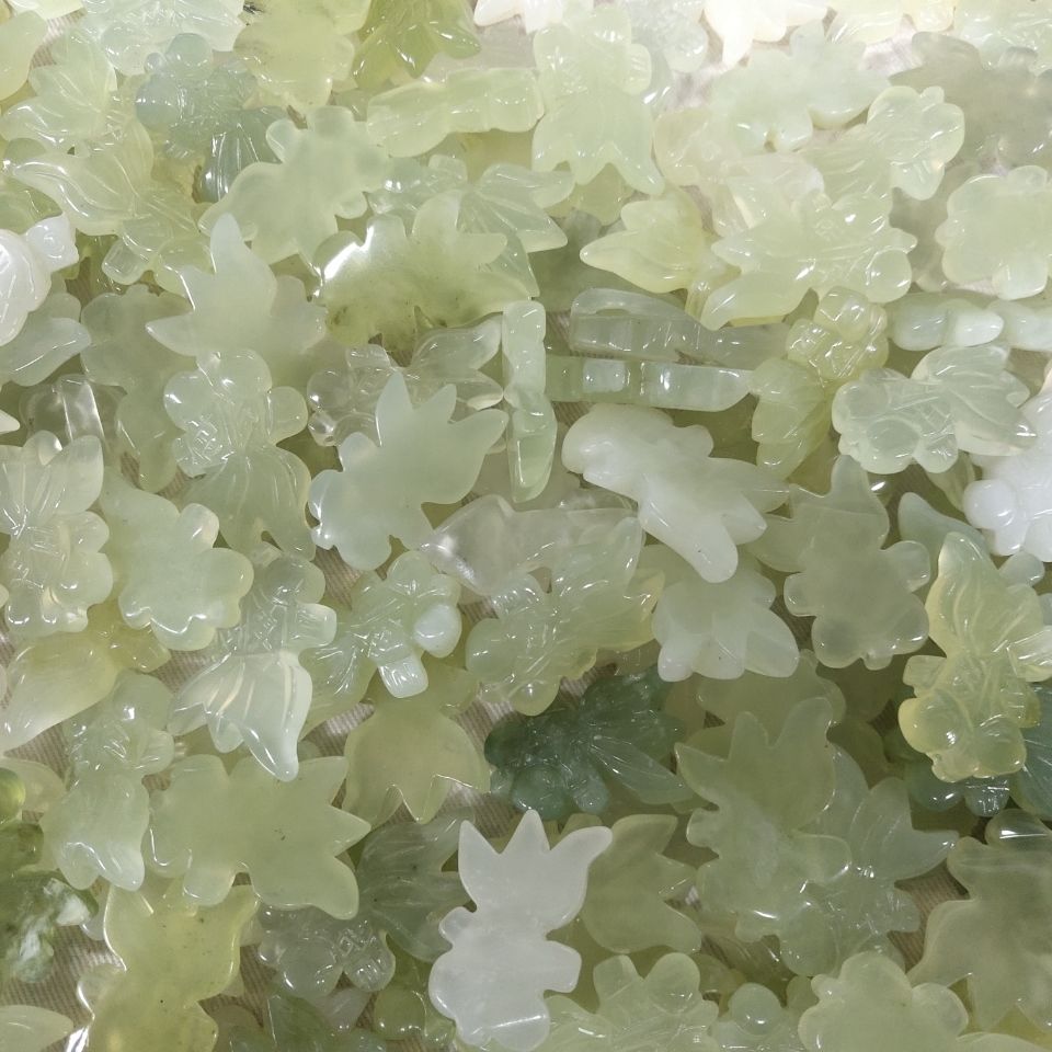 天然岫岩玉白冰绿冰黄金玉如意平安扣金鱼花瓶玉猪龙竹节葫芦吊坠 虎窝拼