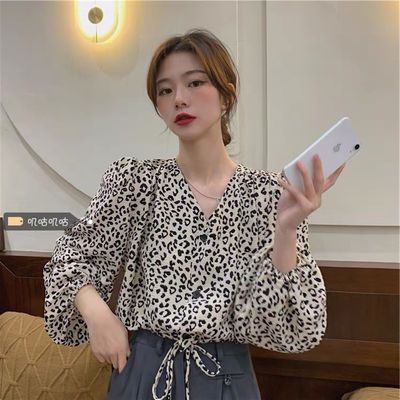 75976/春秋2021新款复古港味豹纹V领设计感抽绳宽松短款长袖衬衫上衣女