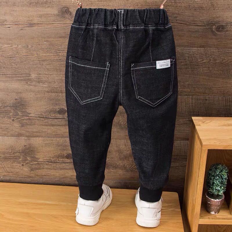 Boys' soft jeans 2023 new small and medium-sized children's autumn and winter trousers plus velvet thickened Korean version of elastic baby trendy children
