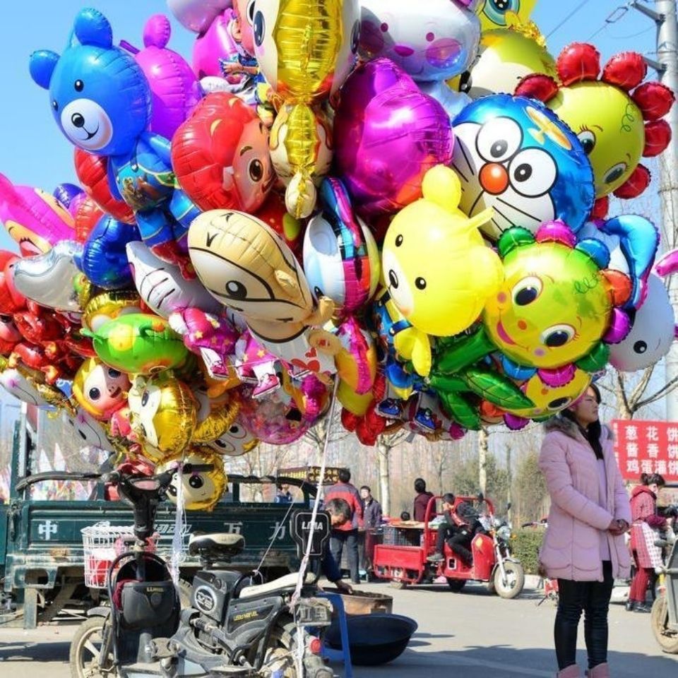 卡通飘空气球批发 带线气球飞飘空氢气氦气球批发升空气球摆摊