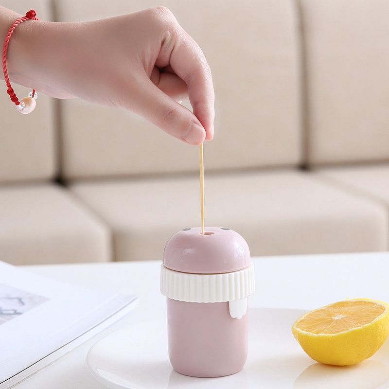 家庭创意家居可爱蘑菇牙签盒按压式牙签筒桌面自动小房子收纳罐调