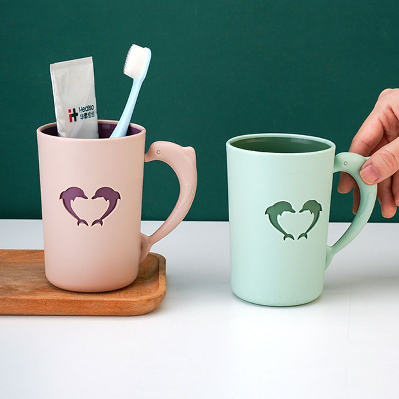 情侣海豚洗漱水杯家用卡通造型可爱杯子带手柄刷牙杯创意漱口牙缸