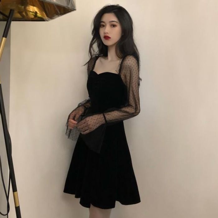 Spring and Autumn New Korean retro elegant temperament mesh sleeve A-line skirt black square collar dress long sleeve dress