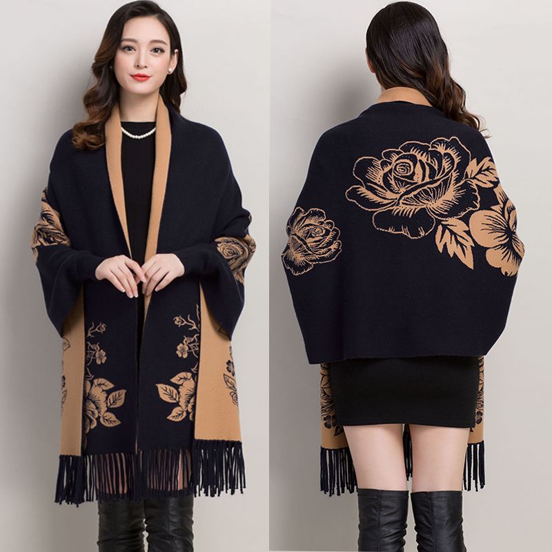 秋冬季新款带袖披肩女妈妈外搭牡丹双面针织羊绒长款斗篷开衫外套
