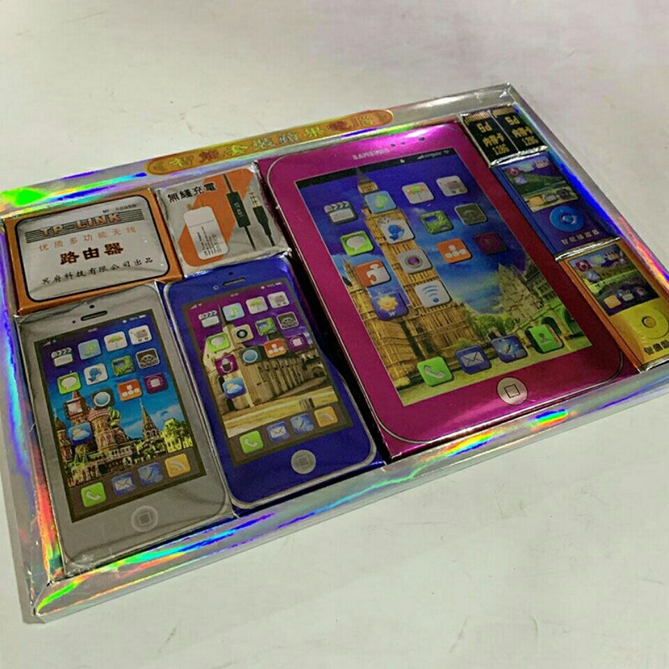 纸做的手机平板 aed62e0c-95ca-475c-93ba-3d89a1adc8ec.jpg