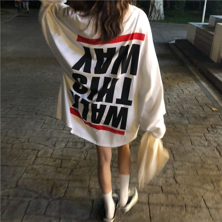 2020 new chic early autumn top languid Korean version loose and versatile long sleeve women's Hong Kong style retro mid long T-shirt