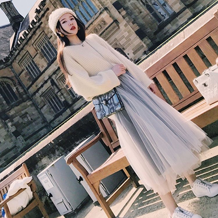 New Korean cool and elegant dress V-Neck Sweater + medium length mesh skirt two piece suit