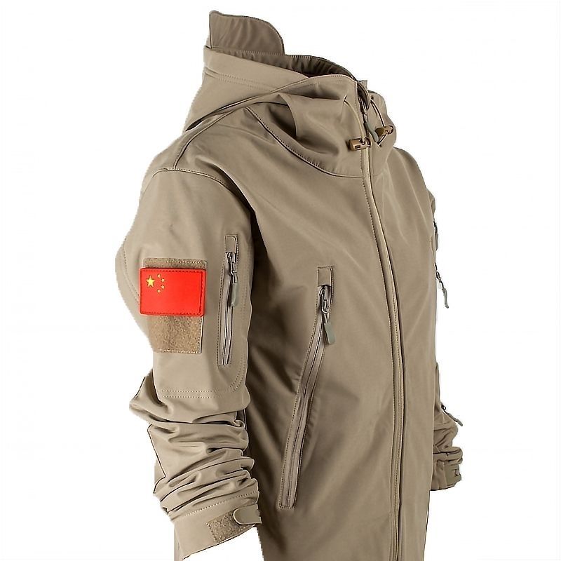 Outdoor shark skin assault suit men's autumn and Winter Fleece Jacket Soft Shell coat waterproof and warm camouflage mountaineering suit tactics