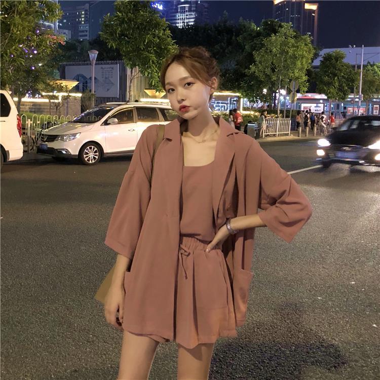 Yin Yan Chunxia new Korean goddess fan fashion three piece suit small sling suit coat High Waist Shorts Set woman