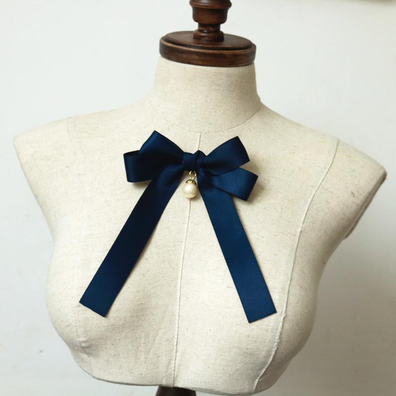 斜领蝴蝶结衬衫 e44b17a61b2900c694fb34f186b1361c.jpg