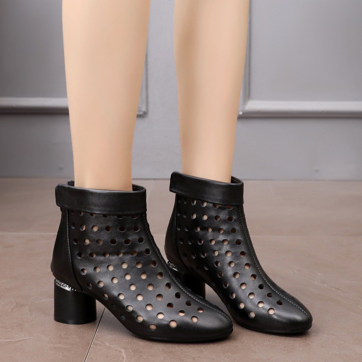 现货皮鞋高跟真皮镂空洞洞女靴短靴