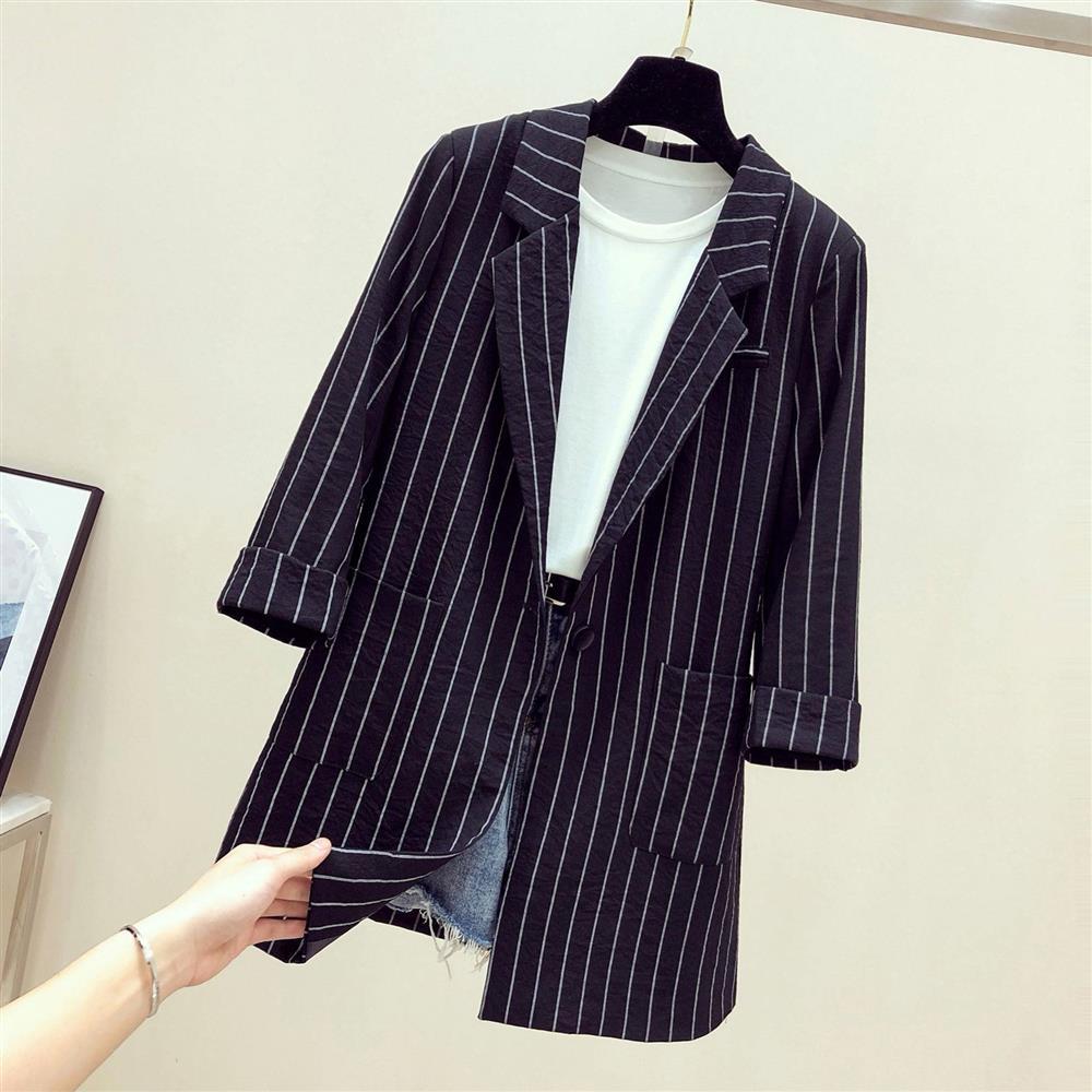 Spring / summer 2020 new loose British striped Blazer sunscreen Jacket Women's long thin casual suit