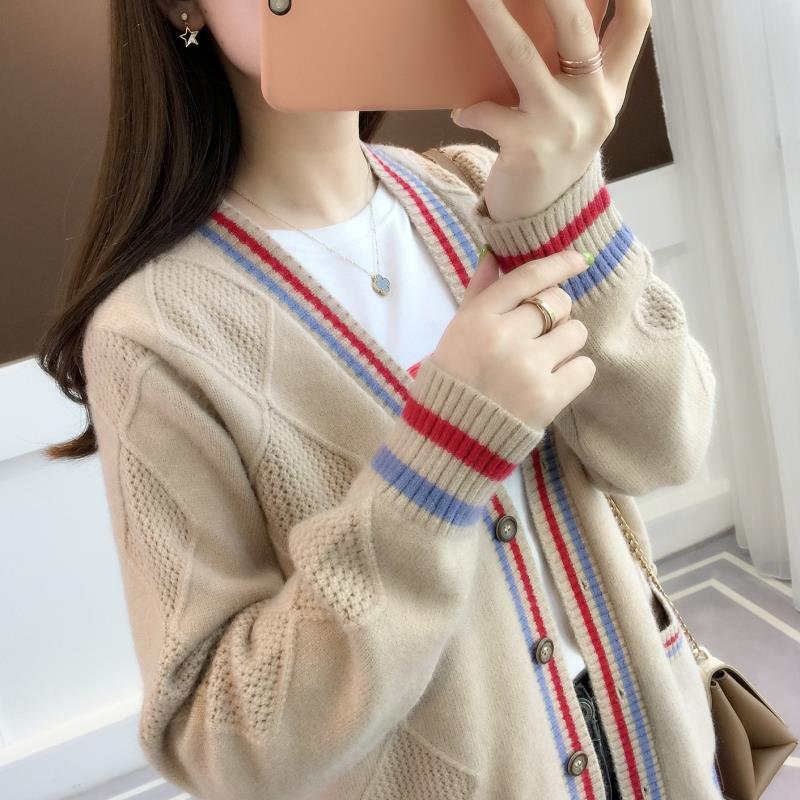 Sweater coat women's cardigan 2020 spring and autumn new loose and versatile chic women's top lazy style thickened sweater
