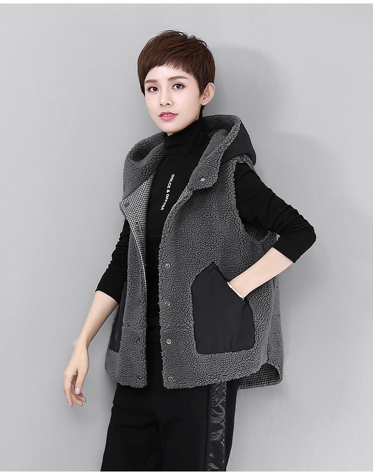 羊羔毛绒棉马甲女短款秋冬装韩版大码宽松连帽两面穿保暖马夹外套
