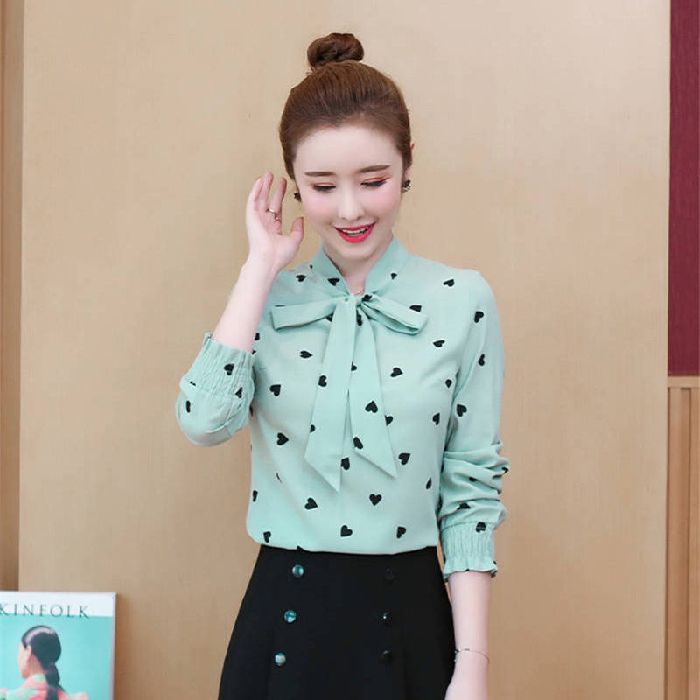 时尚内搭上衣春秋 5864e0513ea4b36c6278184af38fc564.jpg