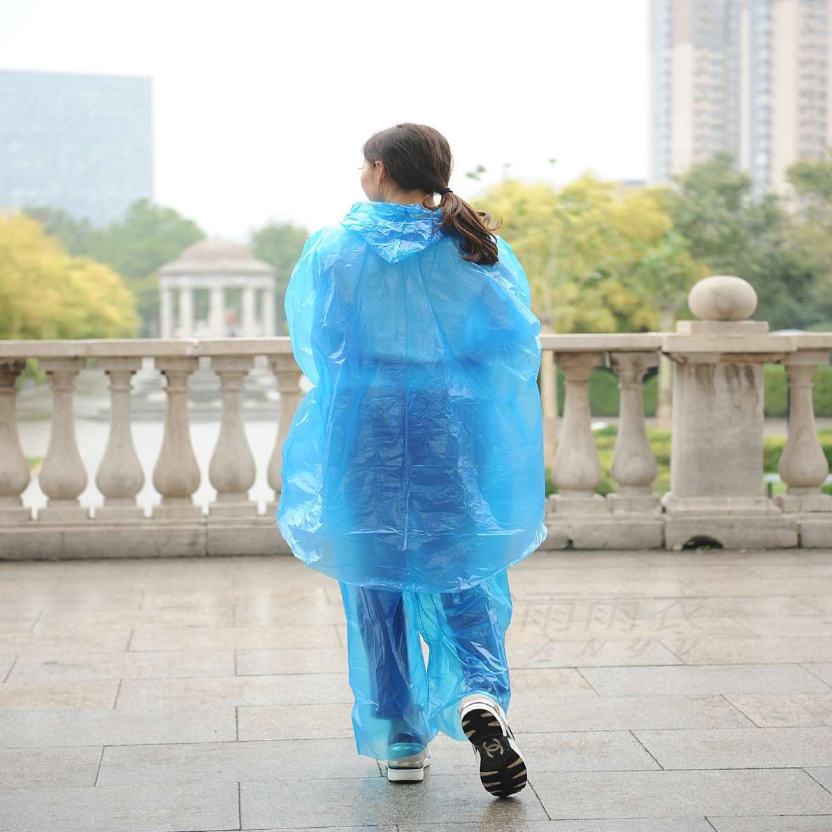 Protective clothing disposable split epidemic isolation coat for out going epidemic prevention civil male whole body conjoined pregnant women