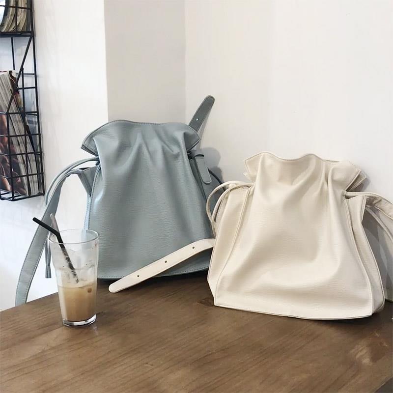 New Korean simple pure Pu women's bag in spring and summer