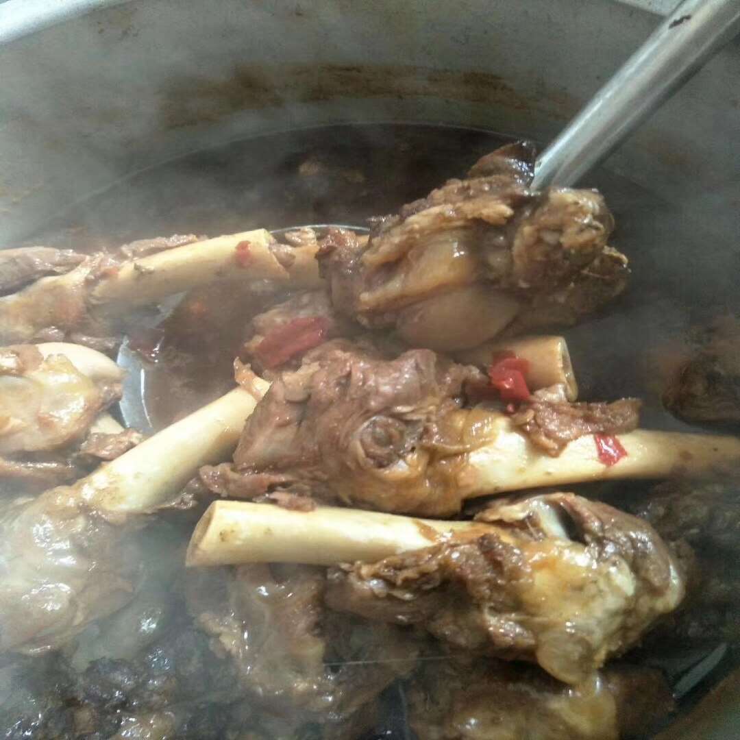 羊骨头 羊棒骨新鲜 带肉1500克山羊羊骨头羊筒骨腿骨 骨髓