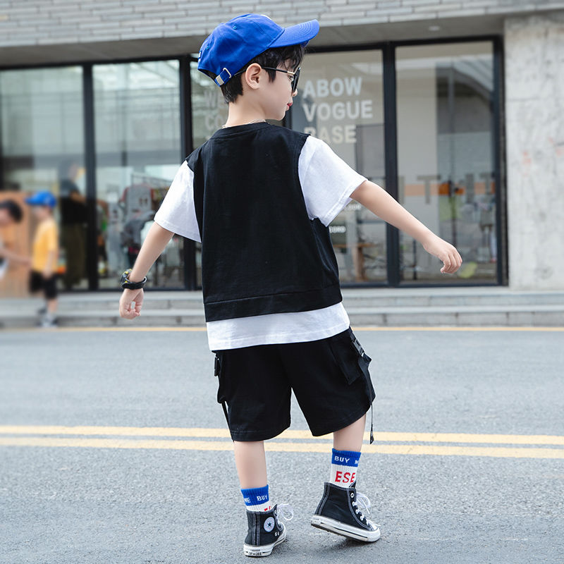 Children's summer wear new Zhongda boys' fake two piece Short Sleeve T 桖 + tooling five point short pants suit