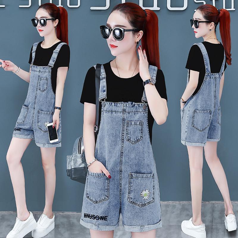 Small daisy denim shoulder belt wide leg short pants for women look thin 2020 new age reduction foreign style sling Jumpsuit