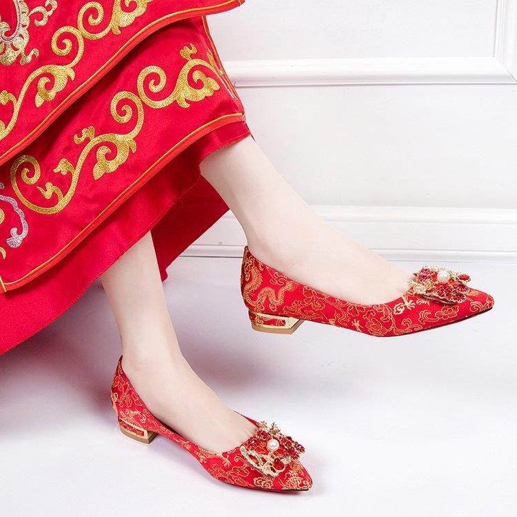 Wedding shoes women's flat bottom 2022 new bridal shoes thick heel Chinese style red wedding shoes pregnant women low heel Xiuhe shoes