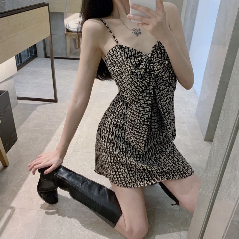 Bow V-neck suspender dress for women sexy waist A-line skirt fashionable summer short net red style thin dress [delivery within 7 days]
