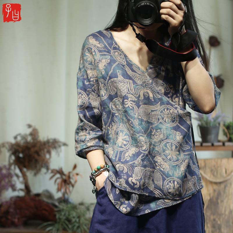 Large size spring and autumn V-neck cotton and linen shirt tt-shirt women 2022 new summer retro literary mid-sleeve top women