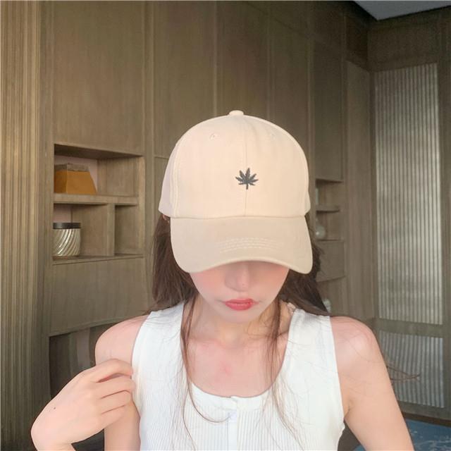 Ins embroidered maple leaf baseball cap female summer Korean version all-match Japanese peaked cap showing face small sunshade hat female