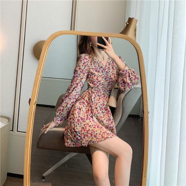 Plus-size dress women's pastoral waist slimming skirt 2020 autumn new floral long-sleeved a-line skirt for small people