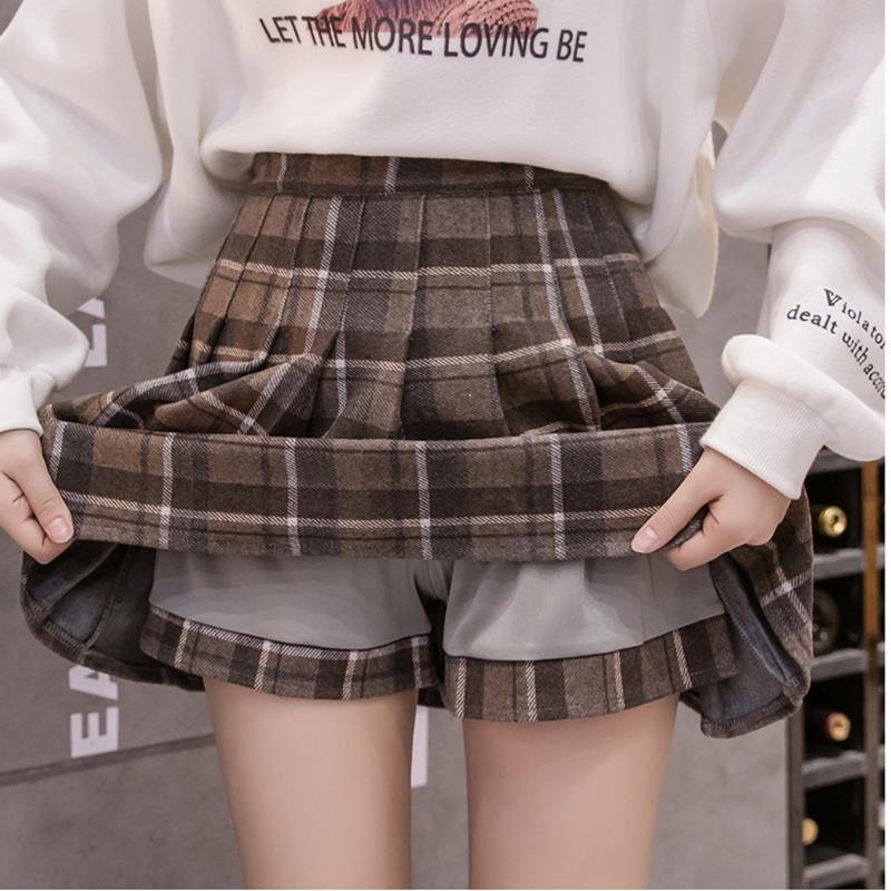 Autumn and winter short skirt skirt women 2020 new tweed Plaid pleated skirt college high waist fashion large A-line skirt