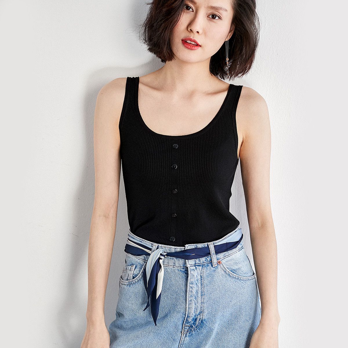 sofa沙发针织吊带背心女2021夏新款实穿性感u领坑条冰丝吊带打底